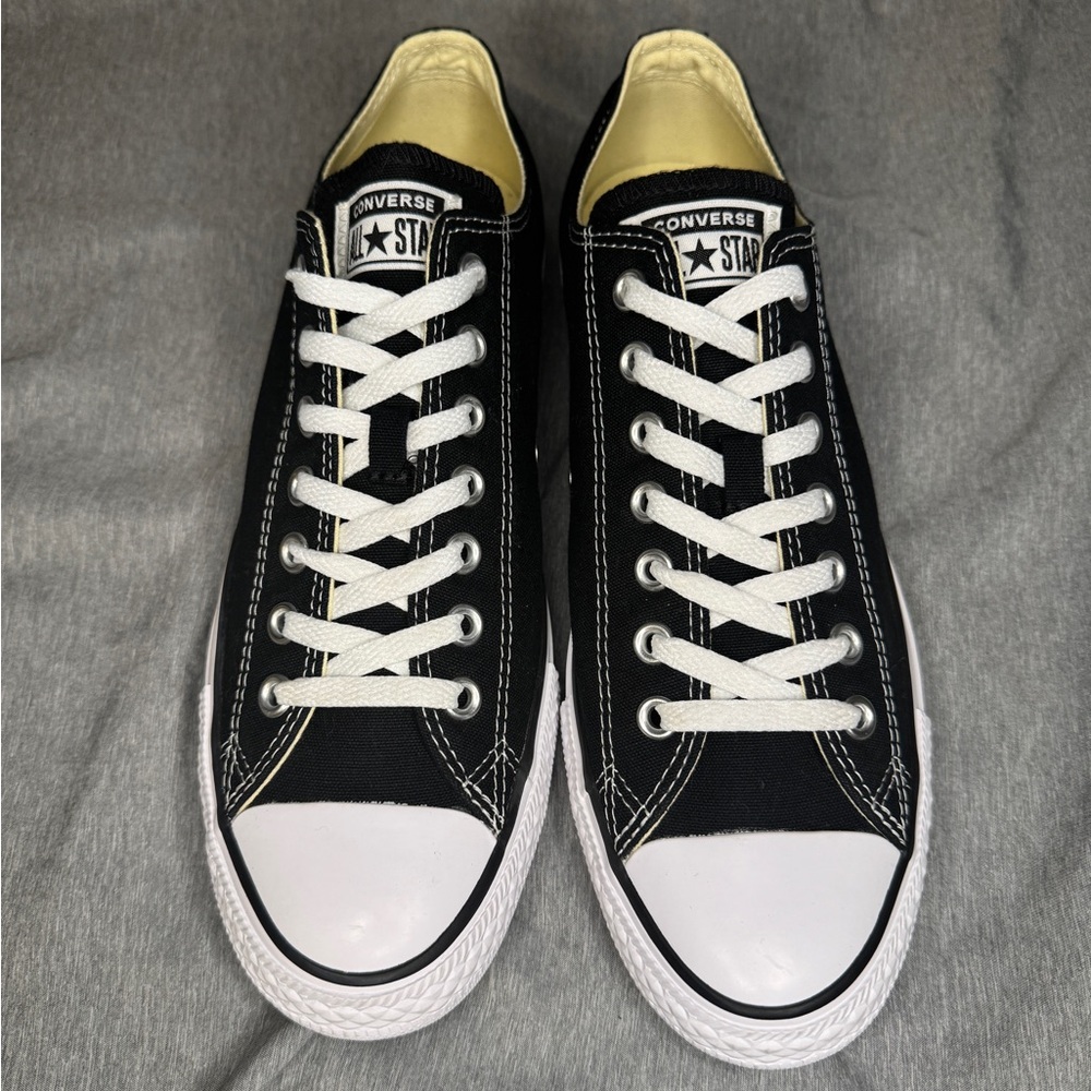 Converse Chuck Taylor Men’s Size 9.5